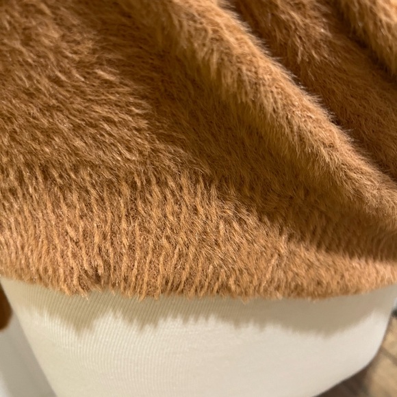 #1607. Unbranded Rust-Colored V-Neck Tunic Sweater w/Crochet Lace Detail. Sze XL - Picture 3 of 8